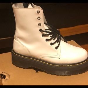 Dr. Marten Jadon boot women’s 10 men 9 UK 8